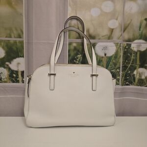 Kate Spade New York Cedar Street Small Elissa Saffiano Leather Tote – Pristine W